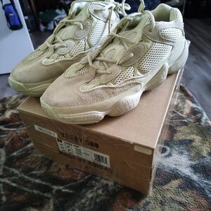 Adidas Yeezy 500 supermoon